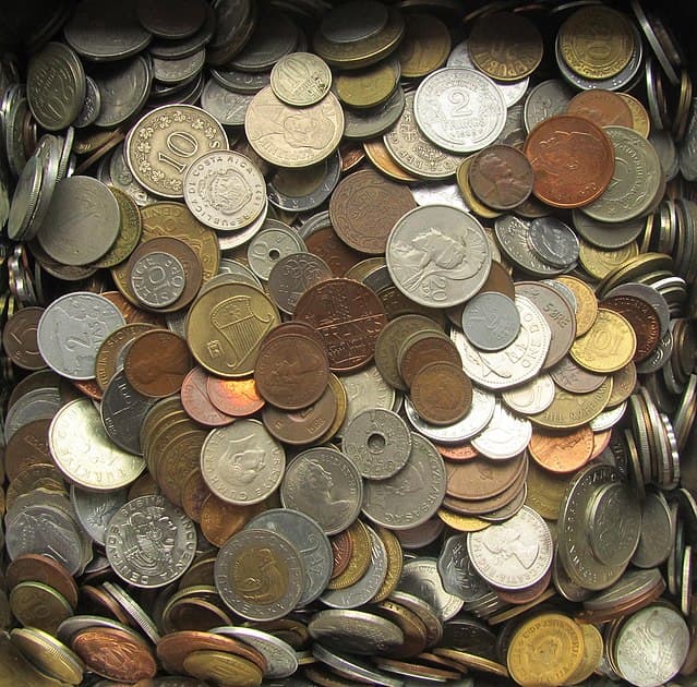 How Software Outsourcing Saves Your Company Money and Makes It More Efficient in the Gaming World